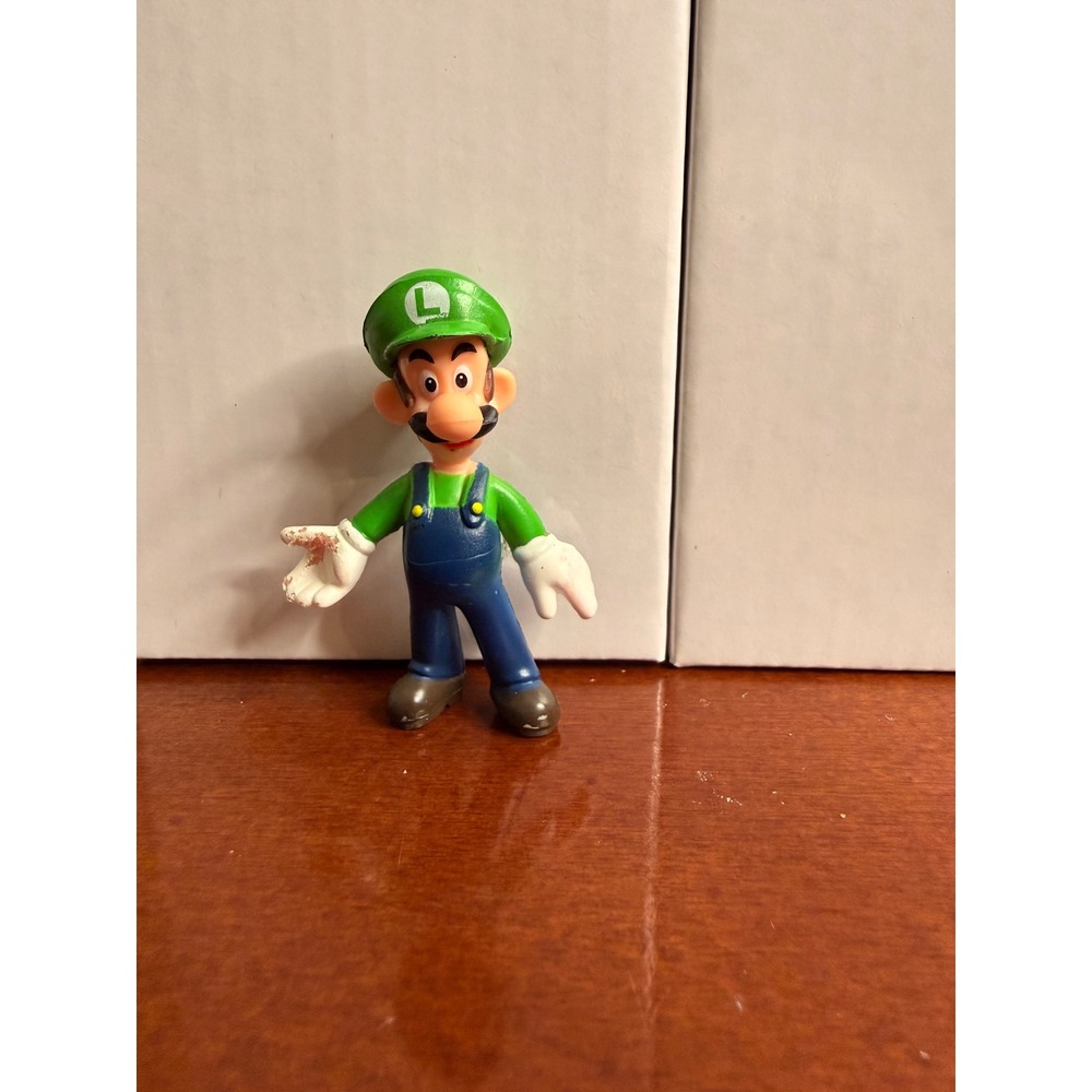 Nintendo Luigi Action Figure 2007 Vintage Super Mario Bros Collectible 2.5 Inch - Picture 3 of 4